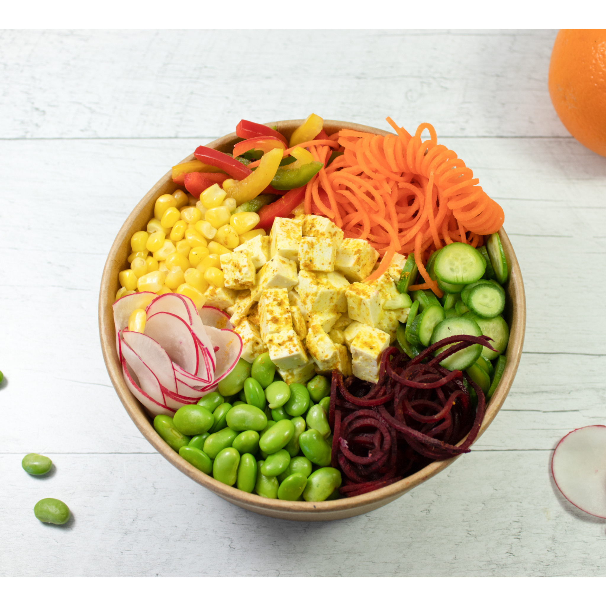 SALADE ESTIVALE AU TOFU FUME : Recette Sans Lait et Végétarienne avec du Tofu  fumé, du Boughour Quinoa Sésame et de la crème de coco légère